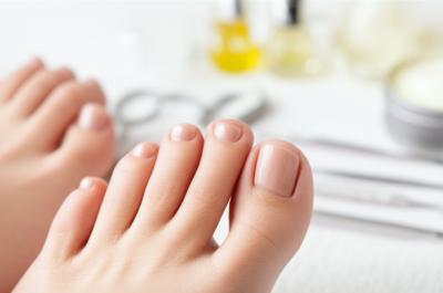 Pedicure Perfeita: Evite o Erro Nº1 Que Destrói Seus Pés!