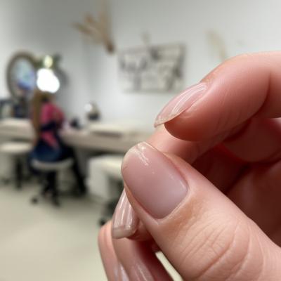 Unhas de Gel: Por Que Quebram? Segredos Para Durarem + (Guia Definitivo)